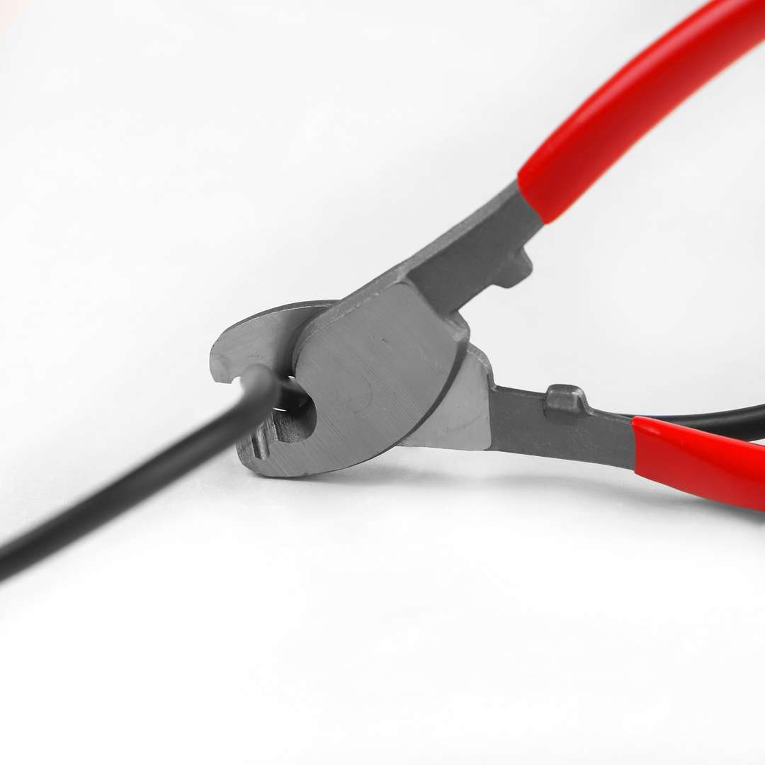 Dekton Cable Cutter Pliers Red 6-Inch - 150mm DT20135
