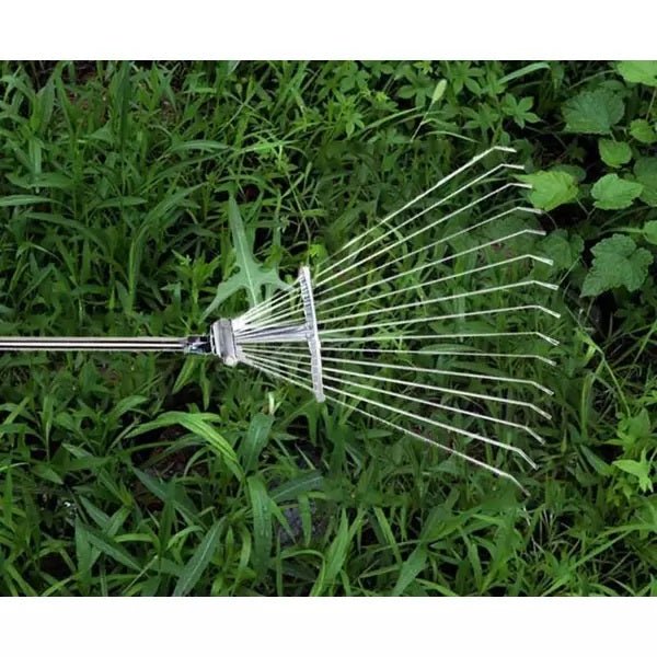 Green Blade Heavy-Duty Adjustable Metal Garden Rake with Tubular Steel Shaft Silver 118cm x 148.5cm x 43.5cm GR100 | 15 Flexible Tines | Plastic Grip | Ideal for Lawn and Grass Raking