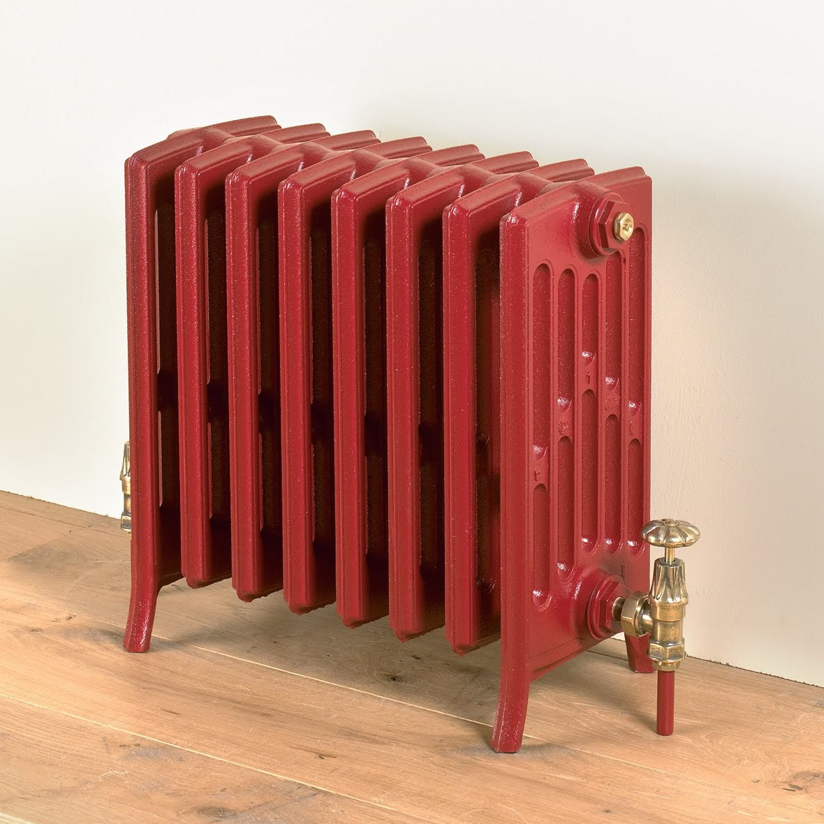 Ronseal Direct to Metal Paint Chilli Red Gloss 250ml 39193 | Water Based Paint | Tough and Durable Finish | Showerproof in 30 Minutes | No Primer Needed | For Bare or Rusty Metal | Cast Iron-Galvanised Steel-Aluminium and Stainless Steel