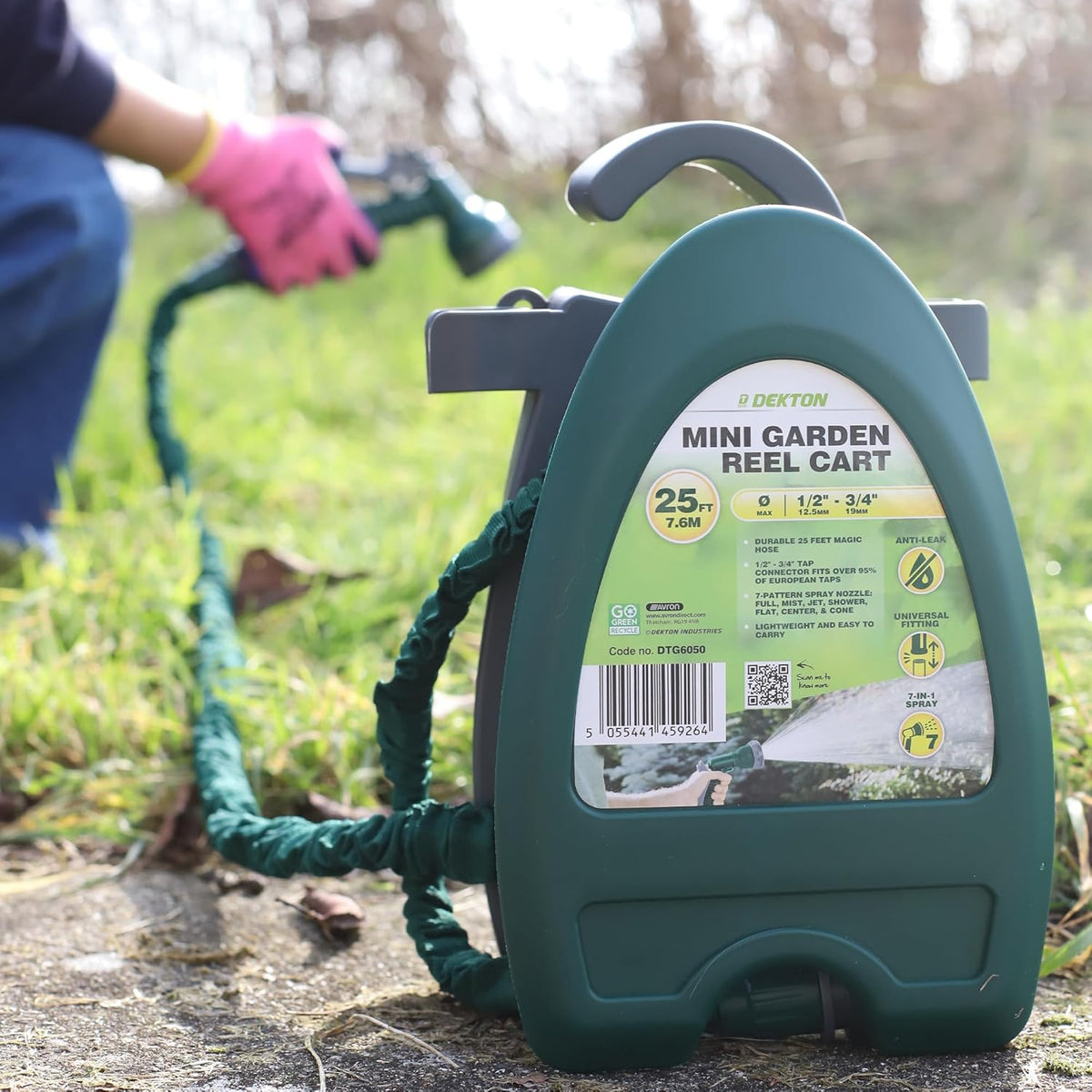 Dekton Mini Garden Reel Cart with 25Ft Expandable Hose Green and Grey 12.5mm x 19mm DTG6050 | Anti-Leak | Universal Fitting | 7-in-1 Spray | Lightweight and Easy to Carry | 7-Pattern Spray Nozzle - Full - Mist - Jet - Shower - Flat - Centre and Cone