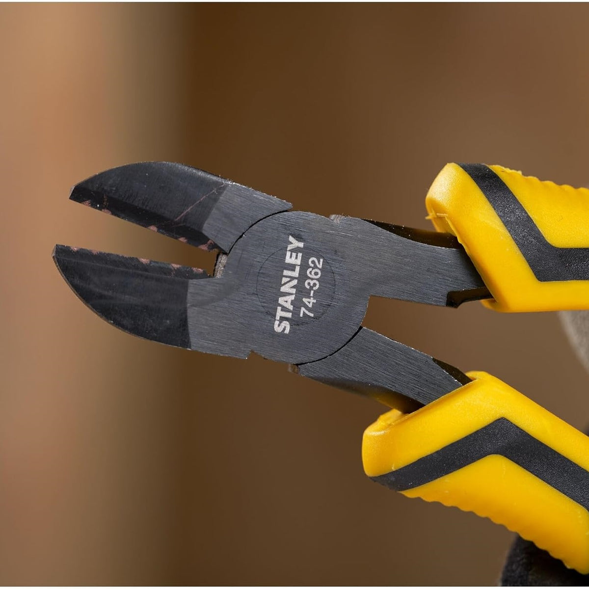 Stanley Dynagrip Diagonal Cutting Pliers Yellow and Black 150mm STHT0-74362 | 3-Zone Grip | Precision Wire Cutter for Electrical and DIY Use