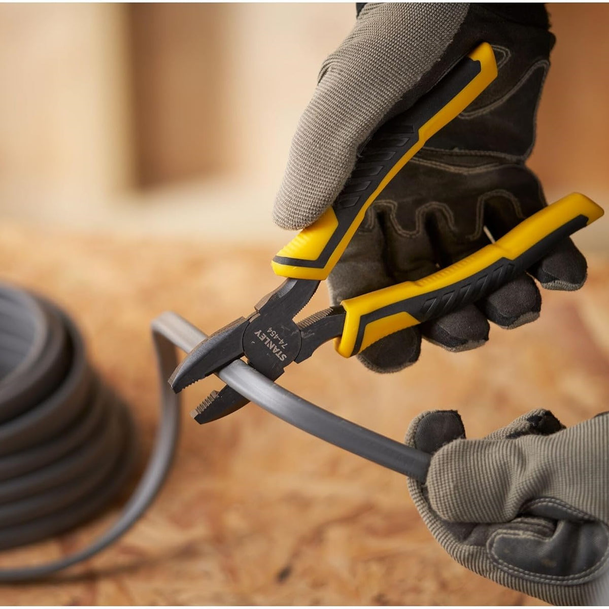 Stanley Dynagrip Combination Pliers Yellow and Black 180mm STHT0-74454 | Precision Wire Cutter for Electrical and DIY Use