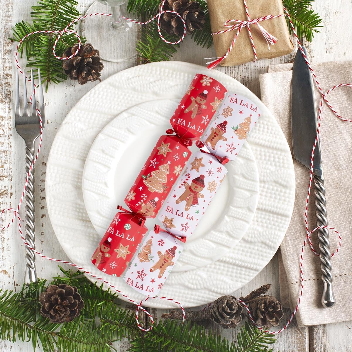 RSW Christmas Gingerbread and Festive Design Crackers Multicoloured Pack of 10 12-Inch XM7029 | With Hats-Mottos-Gifts and Snaps | Recyclable Packaging | Plastic Free Gifts
