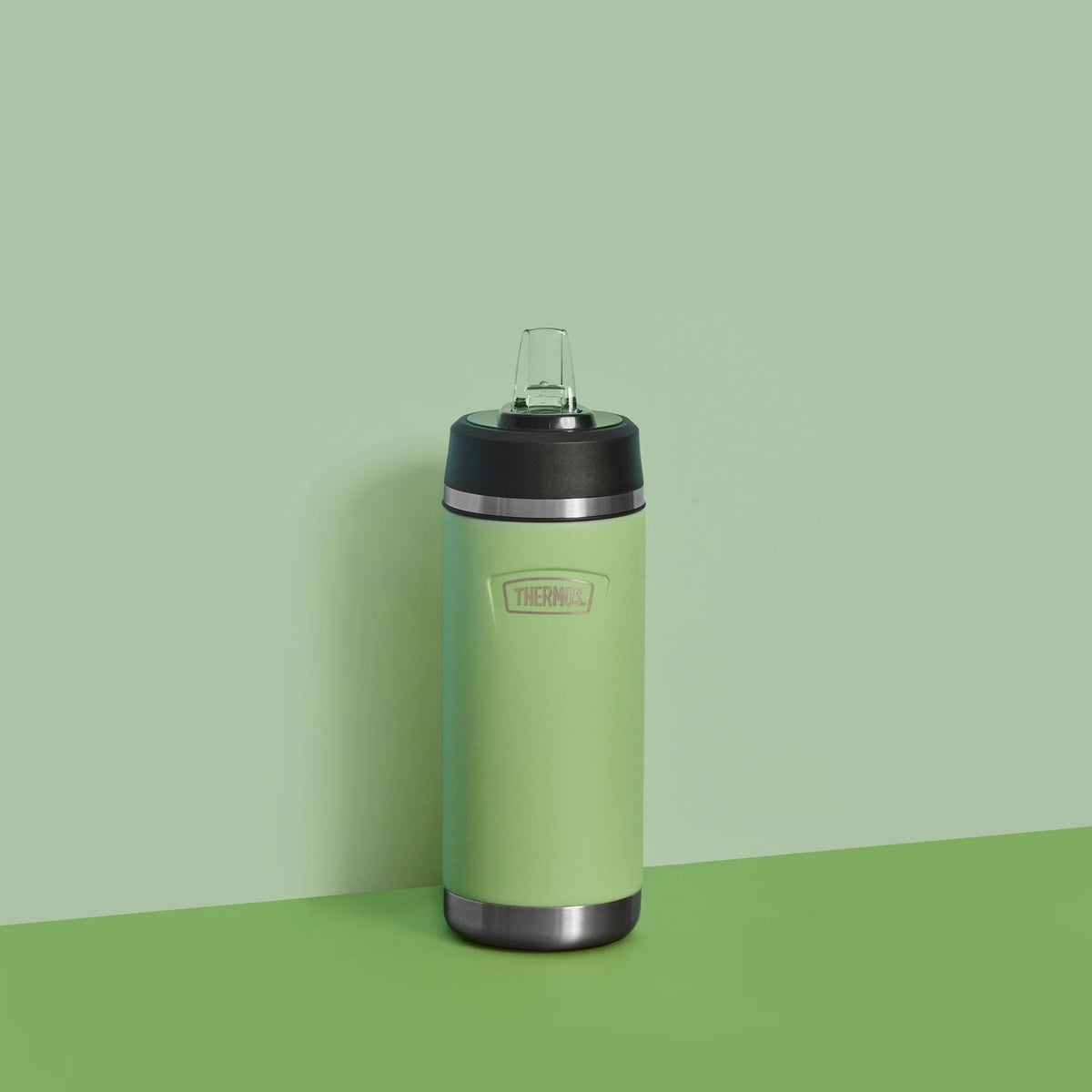 Thermos Icon Series Flip Lid Bottle Lime Green 8cm x 8cm x 21cm 530ml 350g 207430 | Vacuum Insulated Stainless Steel Flask | Keeps Drinks Cold for 16Hrs | Durable Leak-Proof Travel Water Bottle | Dishwasher Safe | Flip-up Straw | Non-slip Base | Easy