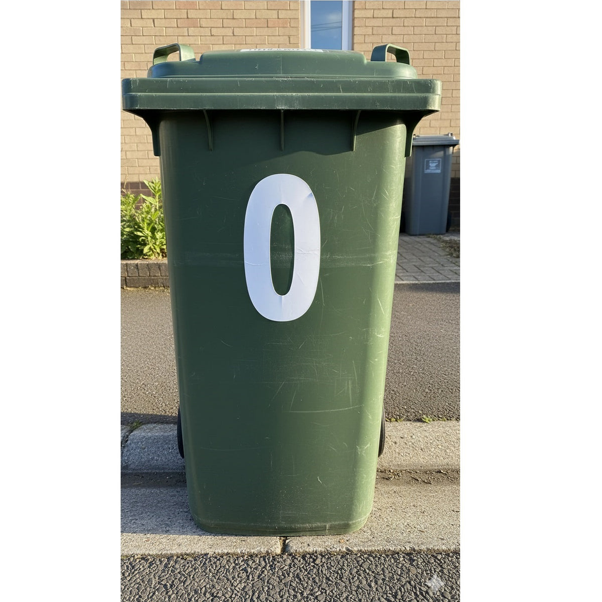 Ashley Housewares Self Adhesive Wheelie Bin Number 0 White Pack of 2 WS510 | Made From PVC | Easy to Peel | Waterproof