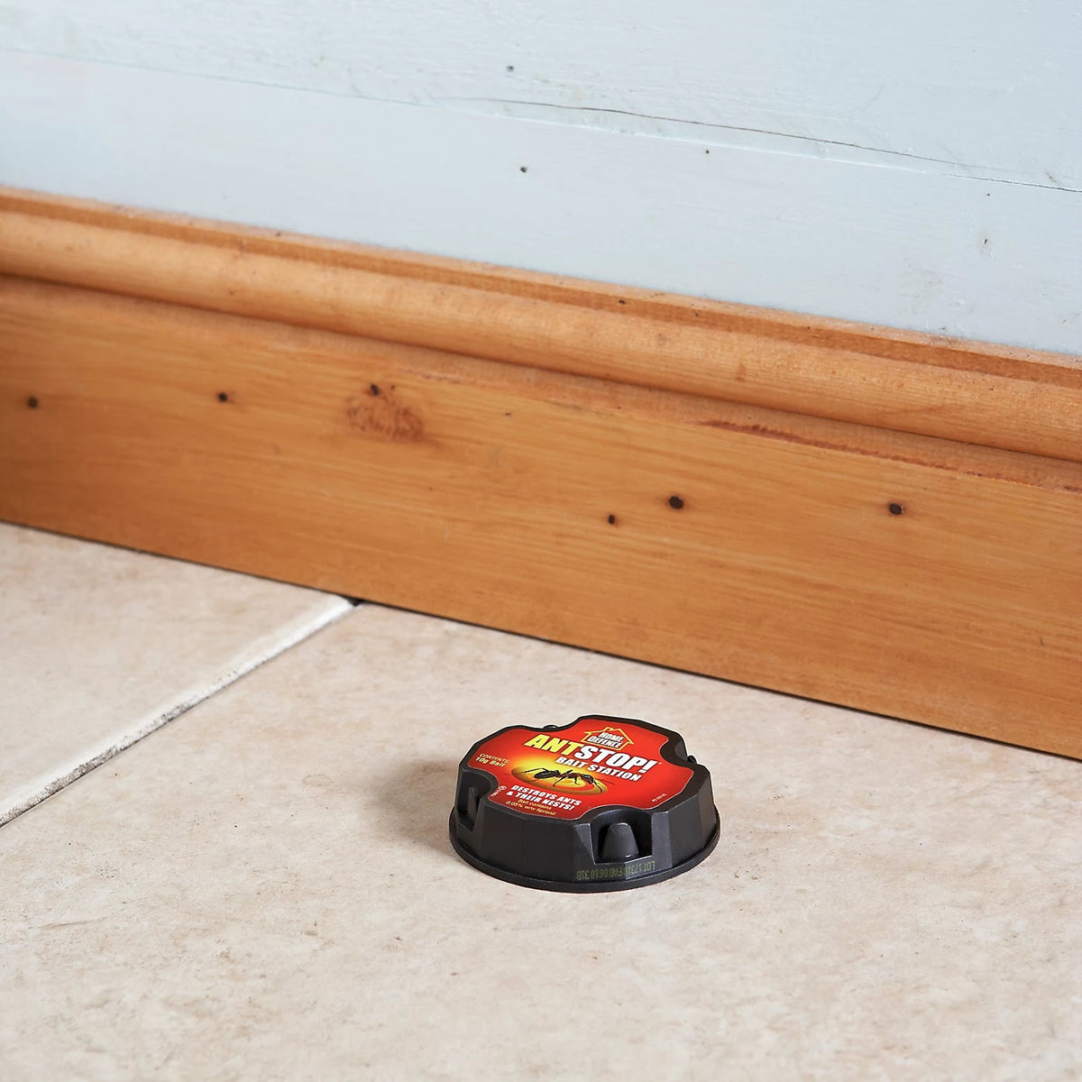 Home Defence Ant Stop Bait Station Black Pack of 2 CR407135 | Destroys Ants and Their Nests | Clean and Simple | Effective for Upto 3 Months | Stops Ants Activity Within 3-5 Days | Can Also be Used Outdoors