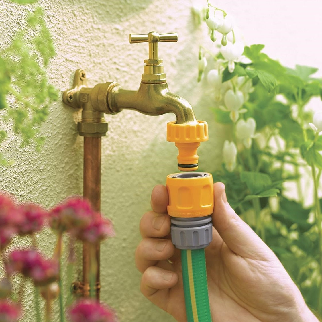 Hozelock Fitting and Nozzle Starter Set Multicoloured Pack of 4 2355 | Tap Connector and Hose Fittings | Garden Hose Connector Kit | Quick Connect Watering System | Fits 21mm and 26.5mm Taps | Ideal for Garden Hose Pipes and Watering Accessories | Garden