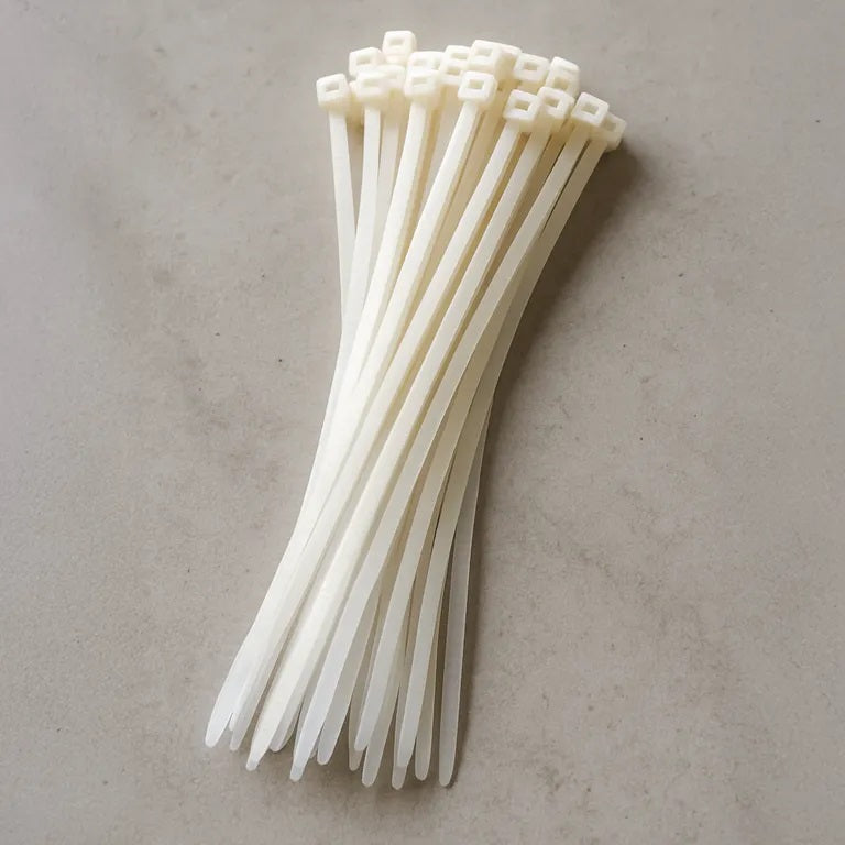 Dekton Heavy-Duty Multi Purpose Cable Ties White 200mm x 4.8mm Pack of 80 DT70457 | Clic-Loc Technology | High Tensile Strength | Temperature Resistant | Self-Locking Teeth | For Indoor and Outdoor Use | UV Resistance | Bundle Diameter 50mm | Holds Up to