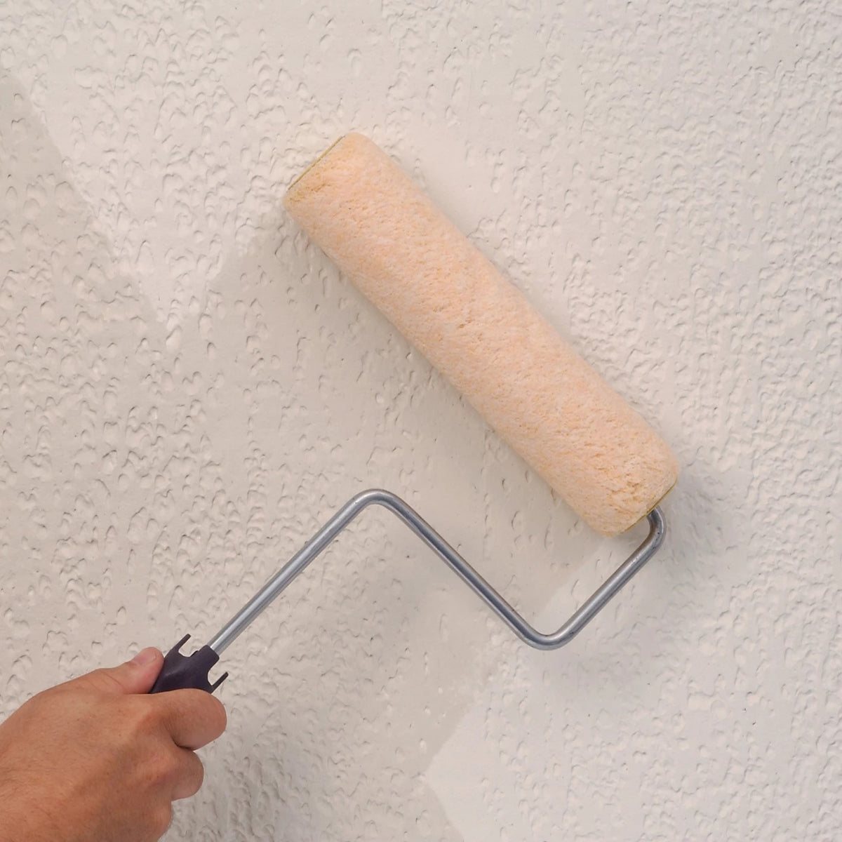 Zinsser Gardz Multi-Surface Primer and Sealer Clear 2.5Ltr ZN7160001C1 | High Performance Water Based Surface Sealer Primer | Alkaline Resistant Porous Surface Sealer | Damaged Drywall Repair Undercoat | Low Odour Interior Wall Sealing | Dries Clear Quick Dry Paint Prep