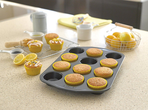 Circulon Hi-Low Groove Design PFOA Lead and Cadmium Free Non-Stick Coating 12 Cups Muffin Tin Black 39.5 x 28 x 3.5cm 46147 