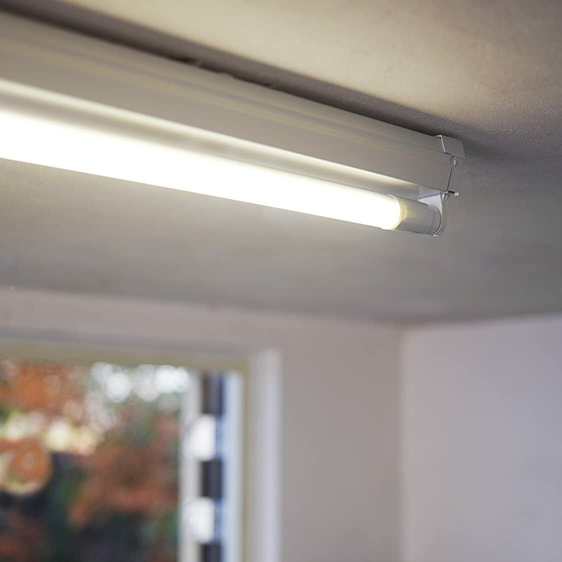 Energizer Frosted Day Light G13 18W LED Tube T8 White 4Ft | 1800 Lumens | 36W Replacement | 30000 Hours Life | Uses 50 Percent Less Energy