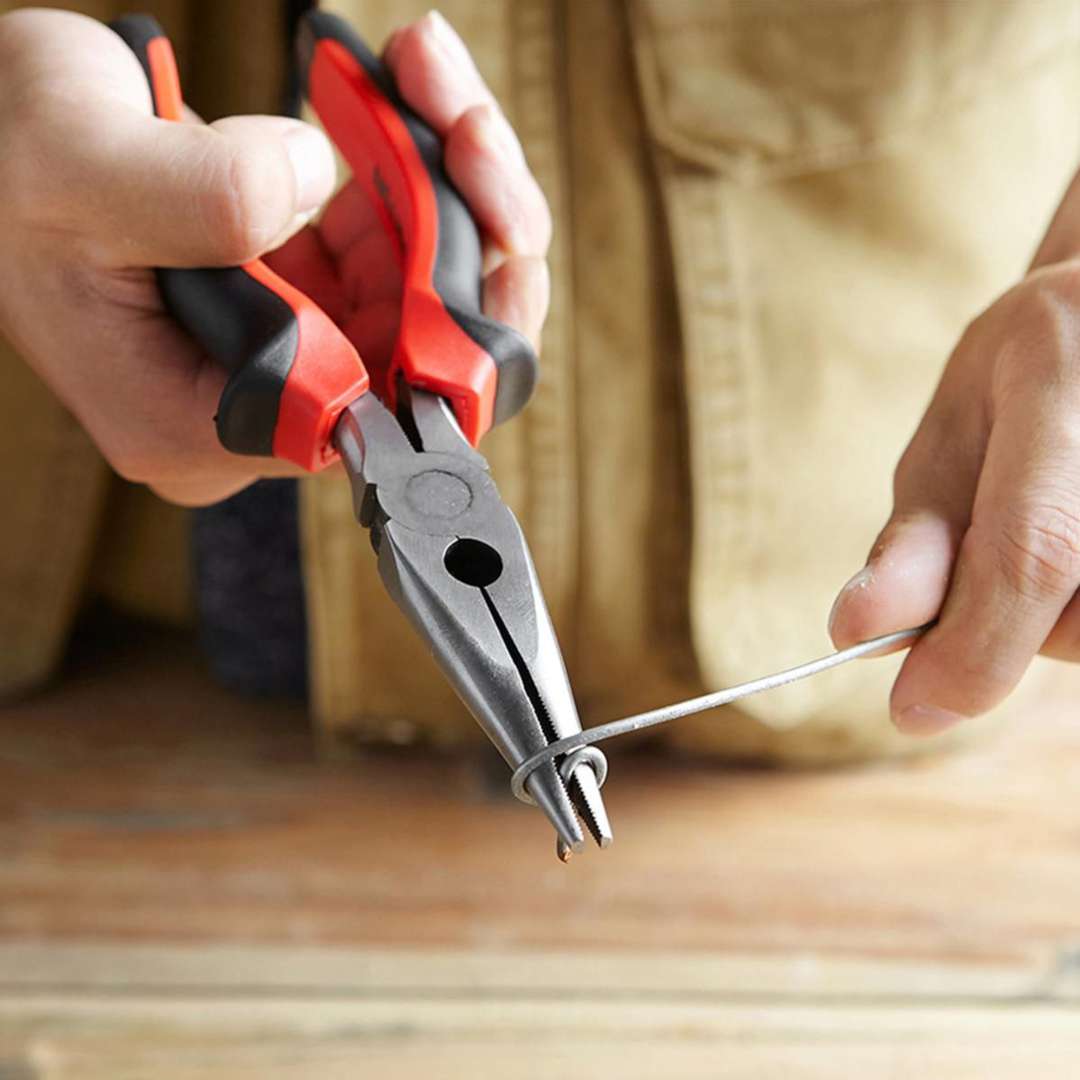 Dekton Long Nose Pliers Red-Black 25.5mm x 9mm x 3mm 8-Inch DT20144