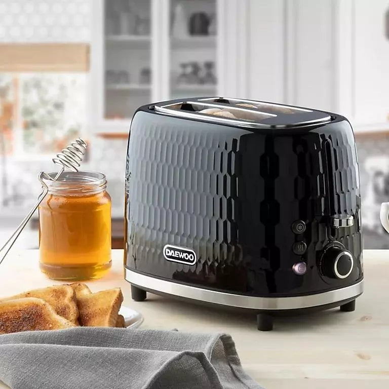 Daewoo Honeycomb 2 Slice Toaster with High Lift Lever Black SDA2605 | Defrost | Reheat | Cancel Function | Browning Control | Removable Crumb Tray | 950W Power