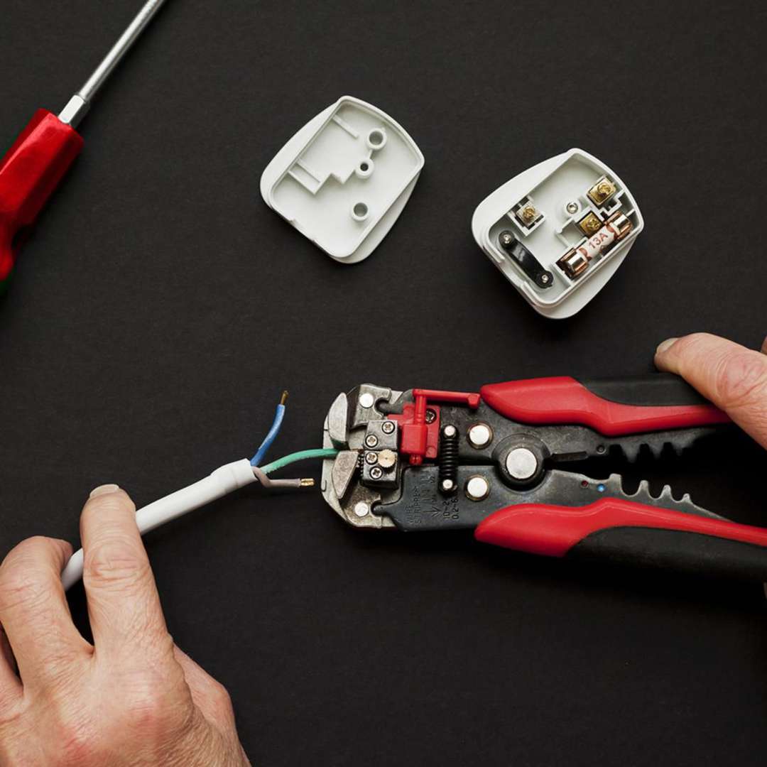 Dekton Professional Automatic Wire Stripper and Crimper Red and Black DT20945