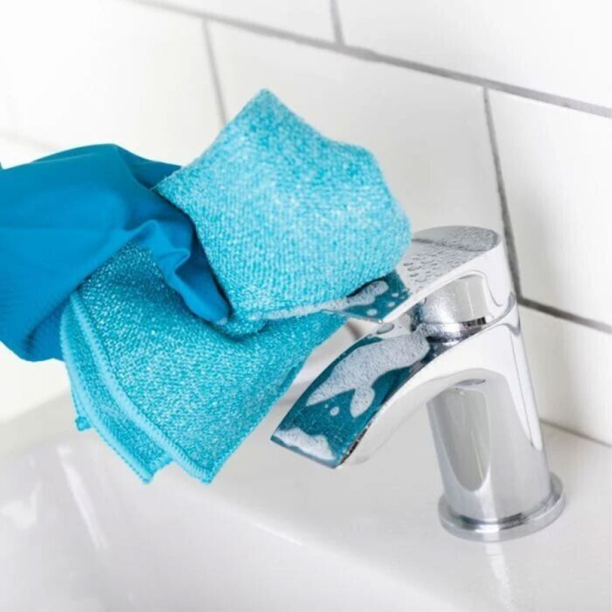 Minky Anti - Bacterial Bathroom M Cloth Blue | Powerful High Density Microfibre | Great for Removing Limescale and Watermarks | No Smears | No Streaks | Chemical Free Cleaning