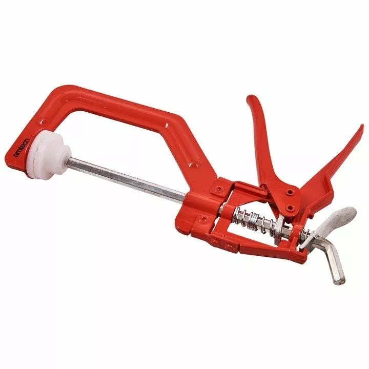 Amtech One Hand Speed Clamp Red 4-Inch D0970 | Non Marking Plastic Clamp Pads | 10cm Jaw Capacity | Speed Action and Quick Release