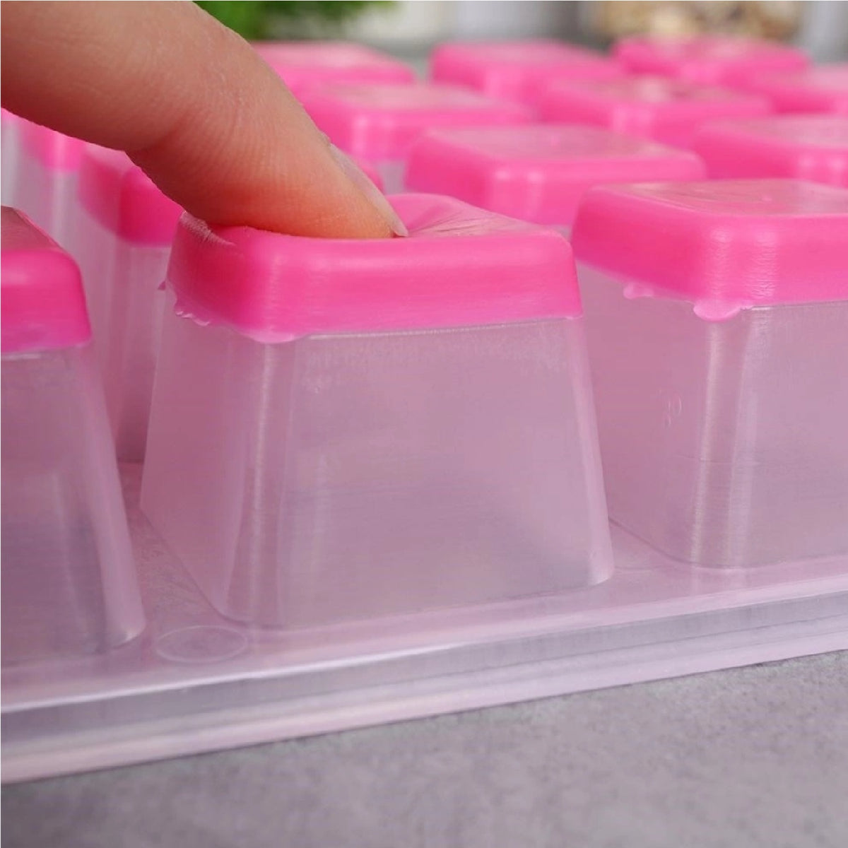 Excellent Houseware 32 Ice Cube Mould Tray Assorted Colours 195908