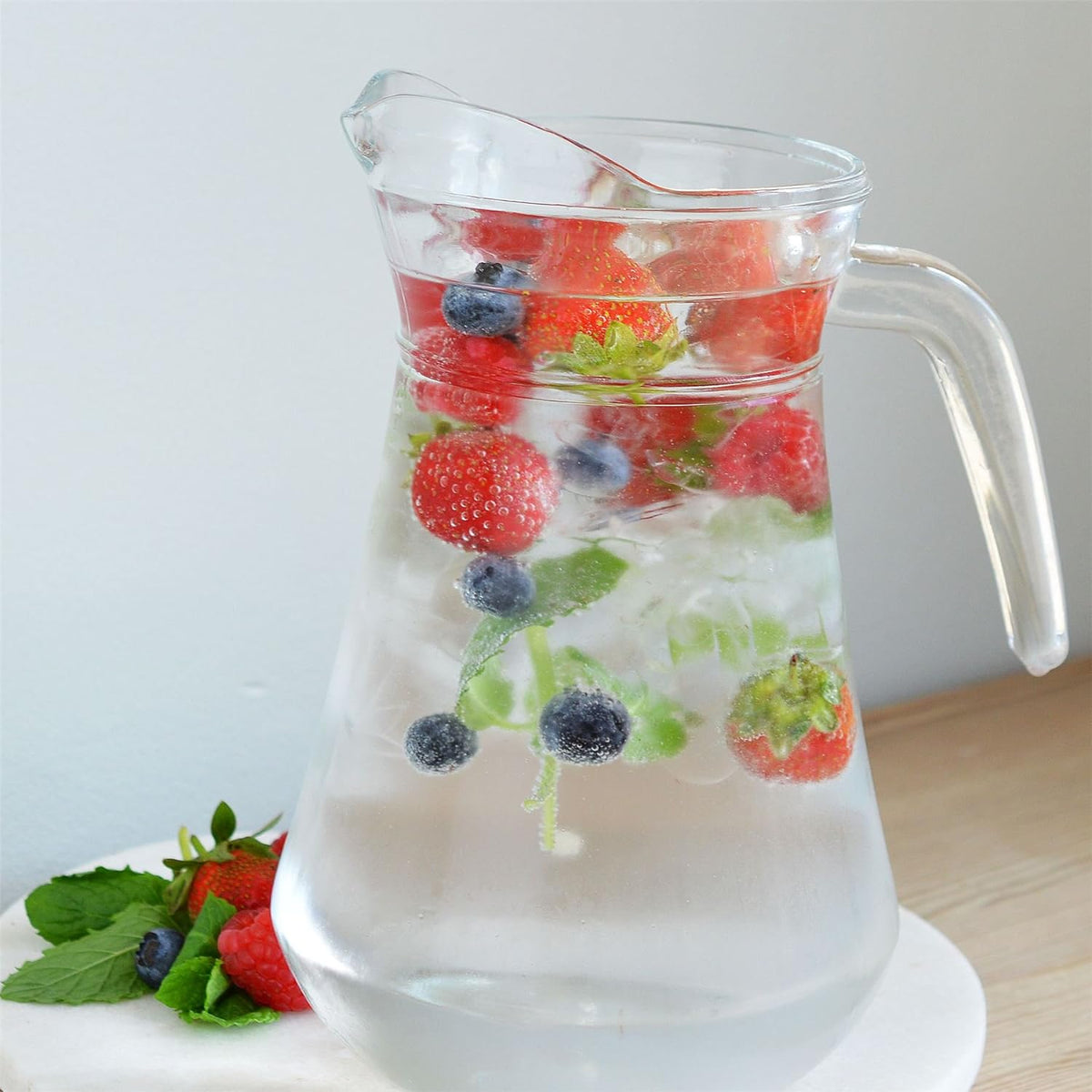 Luminarc Classic Glass Water Jug with Handle and Spout Clear 1.3Ltr A36366 | Pitcher for Infused Drinks-Juice and Beverages