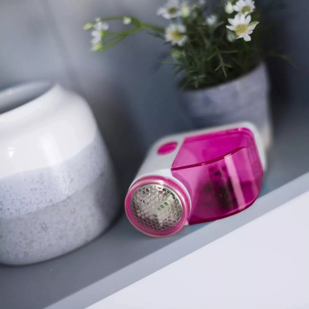 Ashley Portable Battery Lint Remover Pink and White LR108