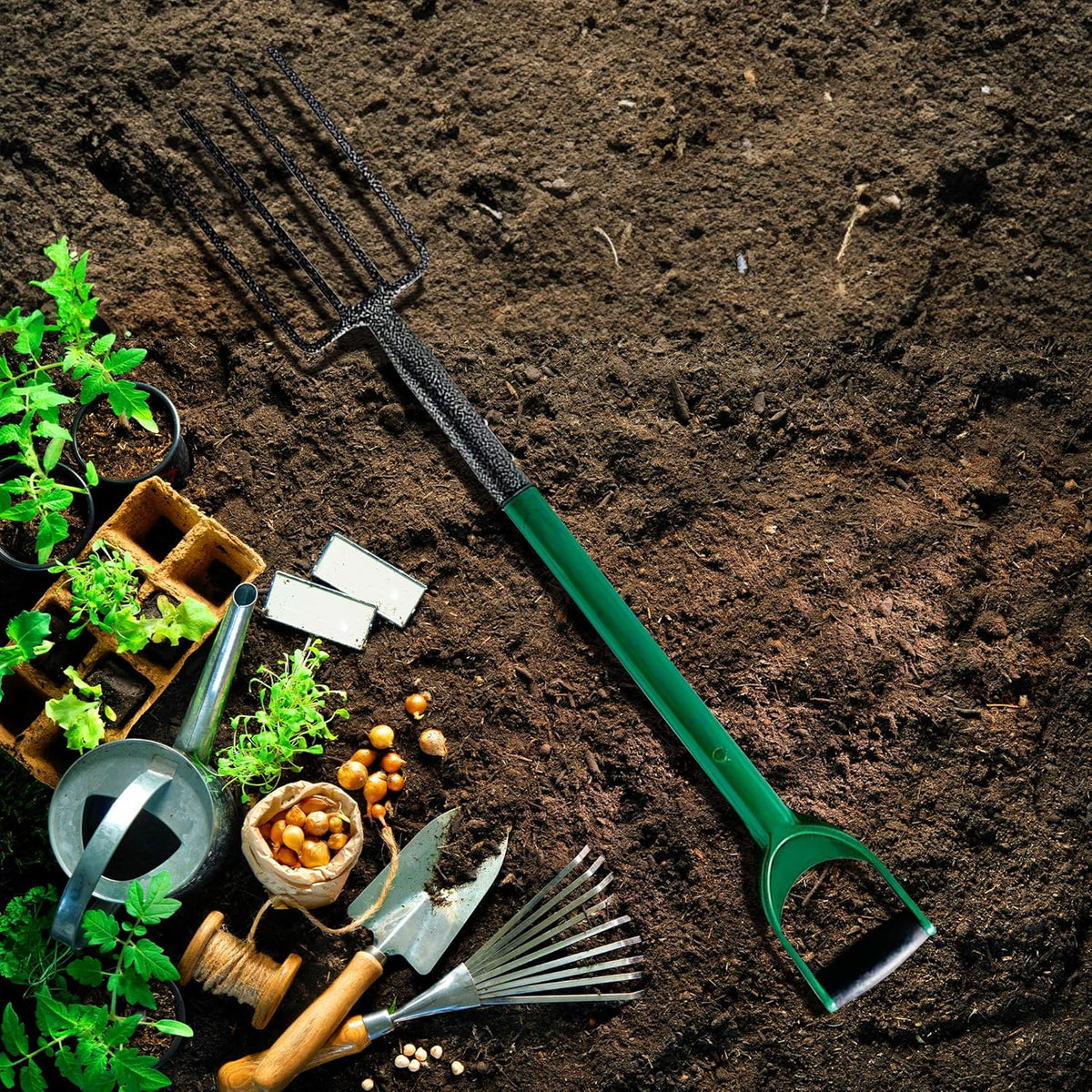 Green Blade Heavy-Duty Digging Fork with D-Handle Black and Green GF100 | Carbon Steel Construction | Comfortable Grip | Ideal for Gardening and Soil Cultivation | Rust Resistant | Plastic Coated Finish