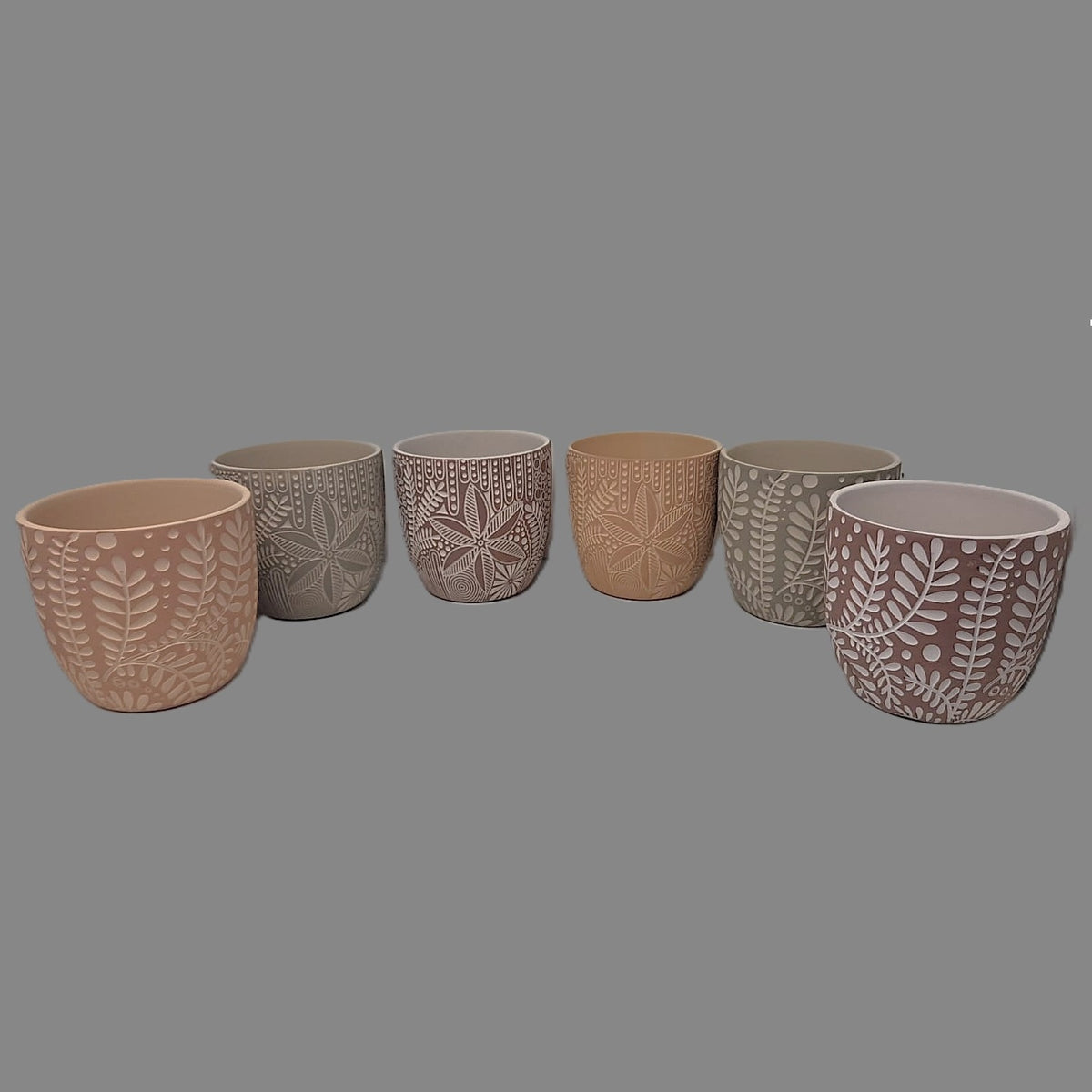 Flower Pot Assorted 135mm x 125mm Pack of 1 66900310