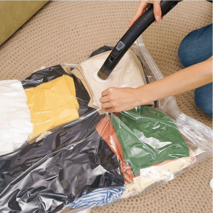 Country Club Space Saving Vacuum Storage Bag Transparent Medium 60cm x 80cm STO237706 | Perfect for Clothing Bedding and Soft Furnishings