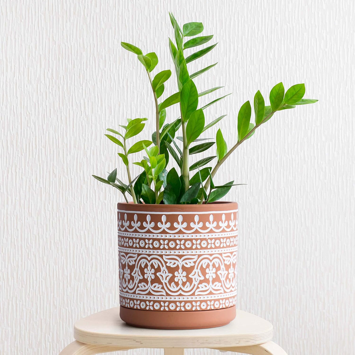 SiL Summer Tile Large Embossed Pattern Planter With Bamboo Base Terracotta 133mm x 130mm x 133mm 930g OL0271 | Decorative Indoor and Outdoor Planter | For Home and Garden