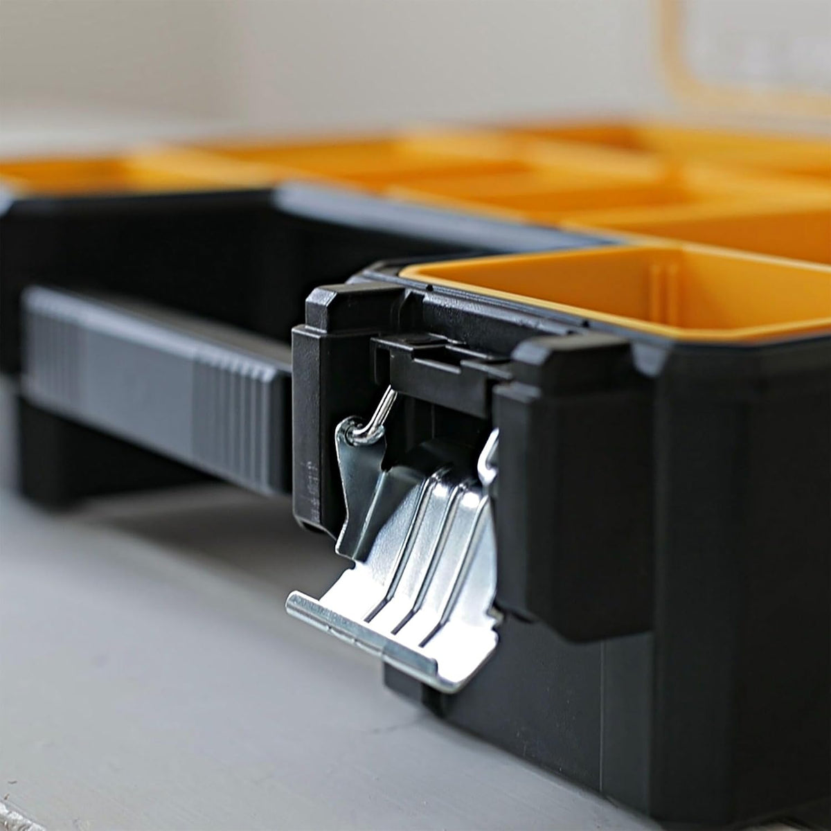 Stanely Fatmax Metal Latch Deep Pro Organizer Multicolour 44.6cm x 35.6cm x 11.6cm 1-97-518 | IP54 Water Resistant | 10x Removable Cups | Stacking Latches | Connect and Carry | Compatible with Shallow Pro Organizer