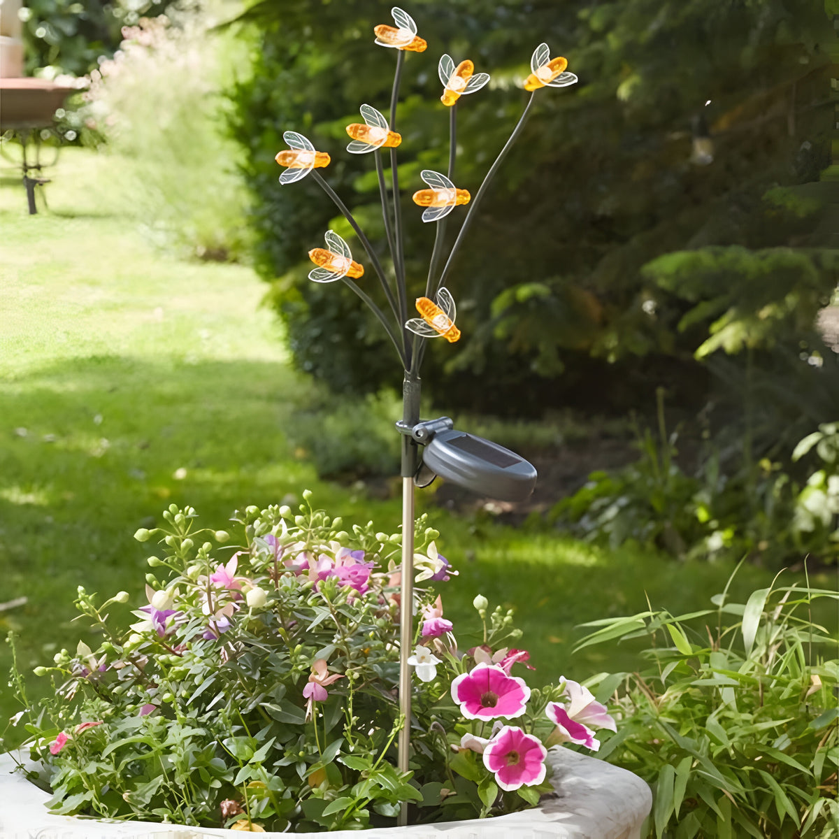 Smart Garden 8 - Stem Solar Powered Bee Lights Warm White H70cm 1012053 | Bees Sway Gently by Day and Glow at Night | Soft and Flexible Branches Sway and Dance in the Slightest of Breeze | Automatically Lights at Night | Charges in Direct Sunlight | 1 x