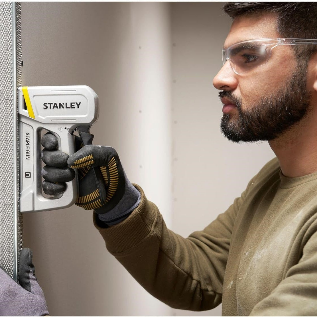 Stanley Heavy Duty Stapler Gun Silver and Black STHT70150-0 | Easy Squeeze Handle | G-Type Staples