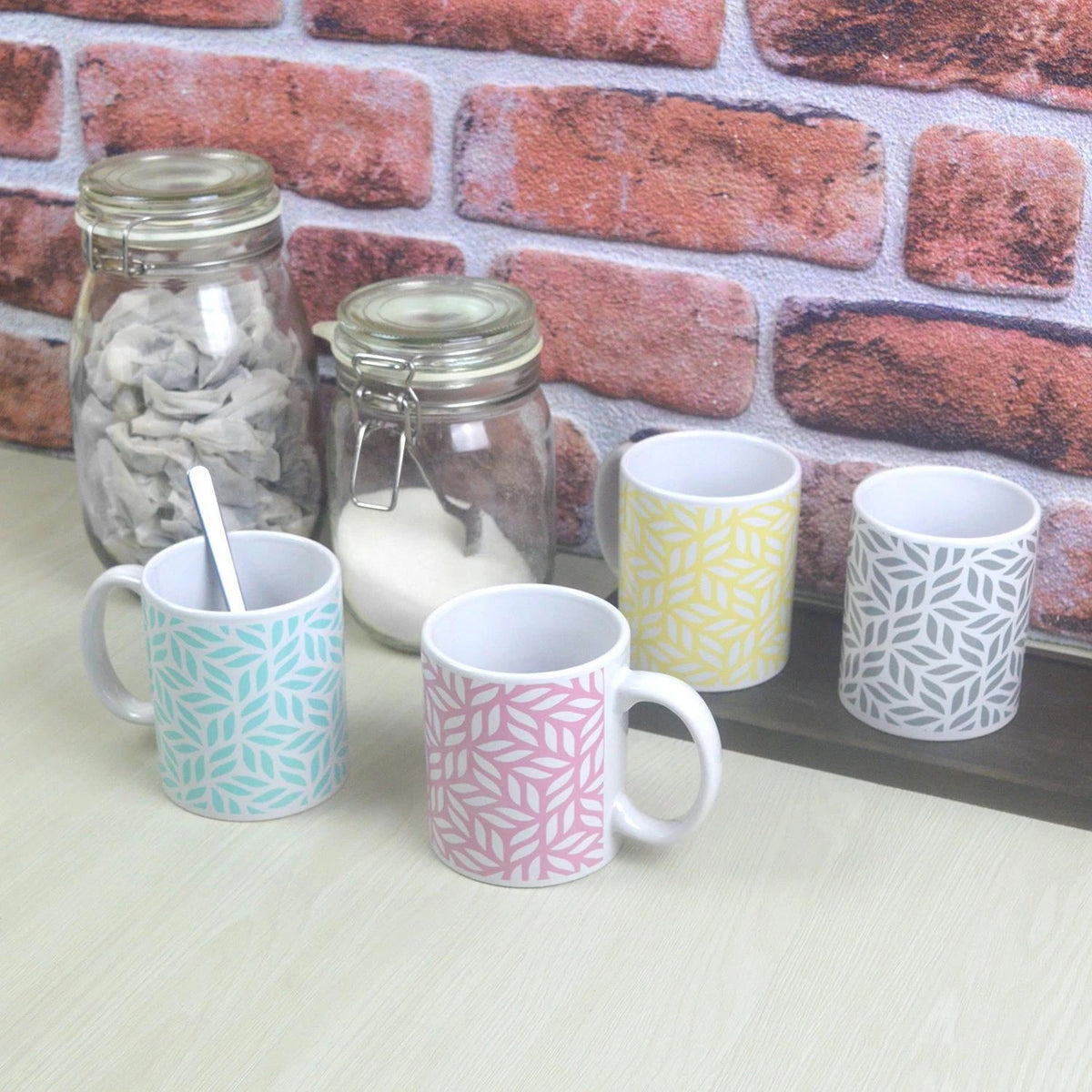 RSW Mad About Mugs Ceramic Leaf Design Mug Assorted Colours 11oz Pack of 1 AM4348 | Coffee and Tea Cups | Dishwasher and Microwave Safe