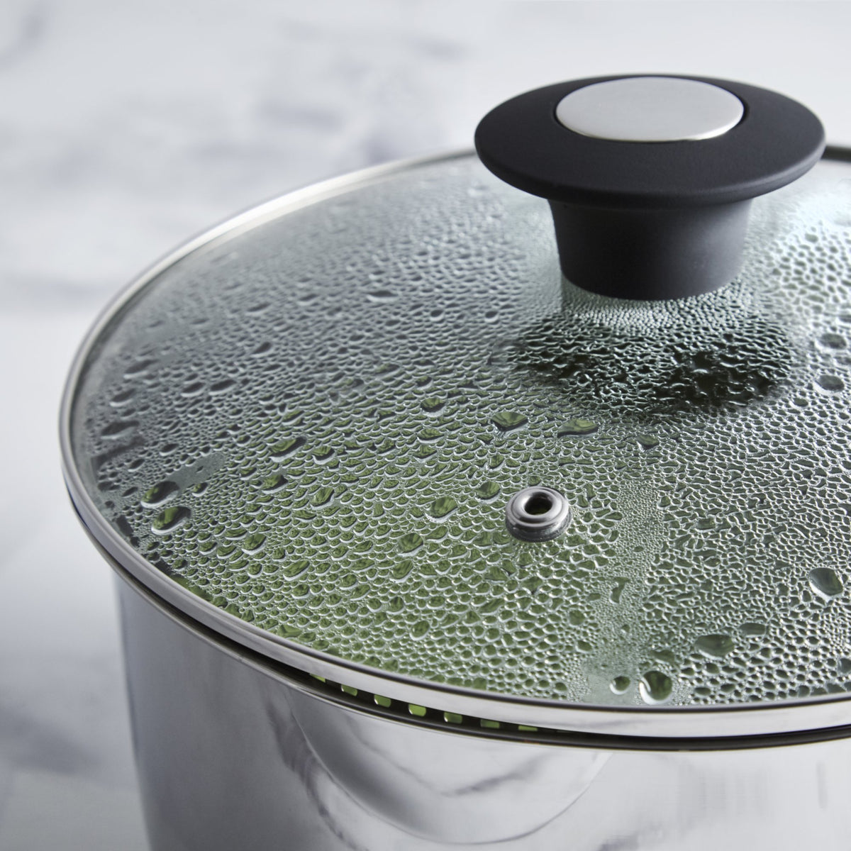 Simply Home Saucepan with Draining Lid Stainless Steel 18cm 1.9Ltr AIS10031 | Heat Resistant | Soft Touch
