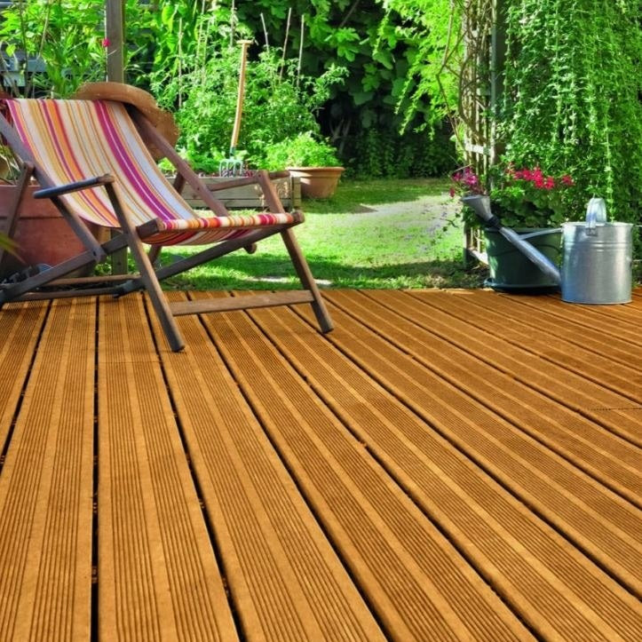 Liberon Superior Decking Oil 2.5Ltr Medium Oak 126104 | Water-Repellent and UV-Resistant | Deep Wood Penetration | Tough Weather Protection for Outdoor Decking | Protects-Revives and Enhances | Drying Time Recoat 15 Minutes | Drying Time Full Day 24Hr