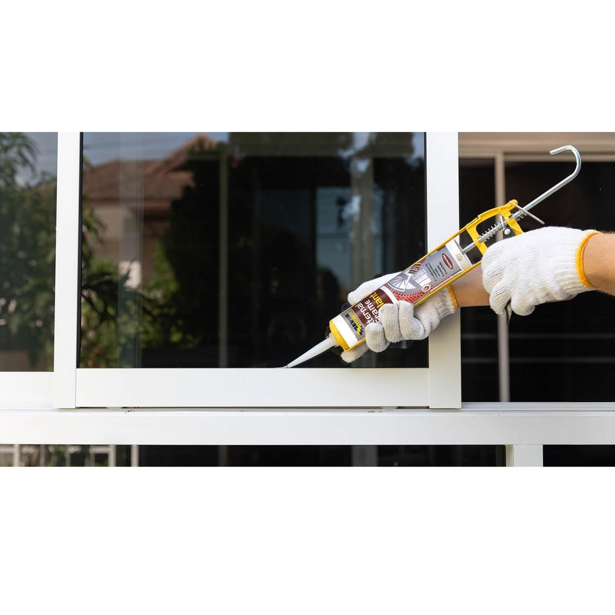Everbuild External Frame Sealant White 290ml EXTWE | For Sealing Around Timber and Aluminium Windows and Door Frames | Weatherproof | Remains Flexible | Overpaintable