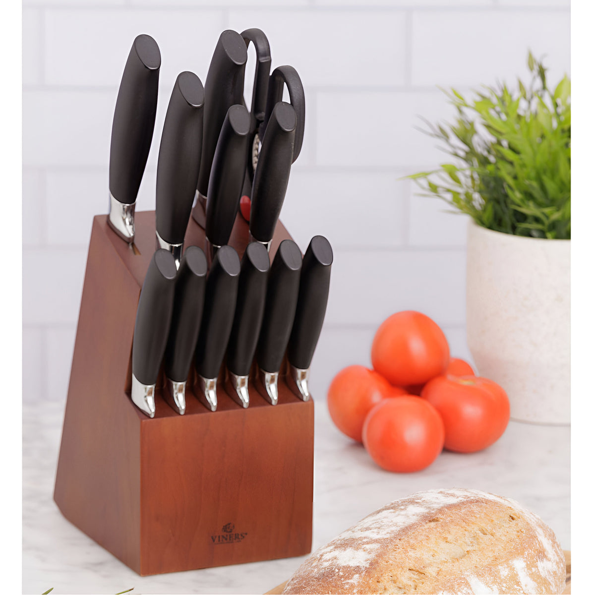 Viners Finchley Knife Block Set Black H36cm x W15.5cm x D17cm Pack of 14 0303.235 | Stainless Steel Extra Sharp Blade | Bolster for Added Strength and Safety | Ergonomic Design