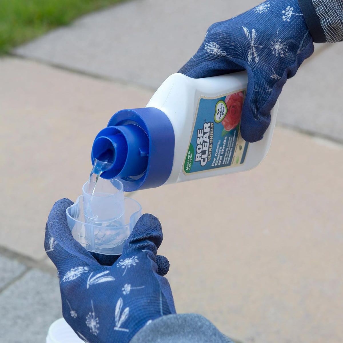 RoseClear Ultra Shield Bug Killer Clear 200ml 121372 | Pesticide Free | For Roses - Flowers and Shrubs | Protects Against Pests and Diseases | Prevents New Attacks | Make upto 6.6Ltr Spray