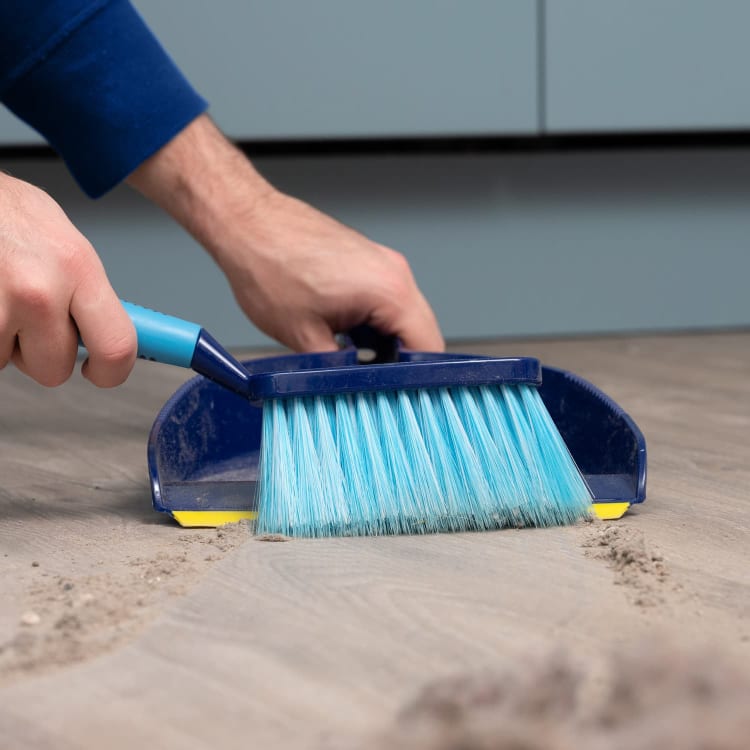 Addis Flash Dustpan and Brush Set Blue 519763 | Superior Sweep with Advanced Bristle Technology | Tough on Dirt | Gentle on Surfaces | Cleaning Tool for Home Use