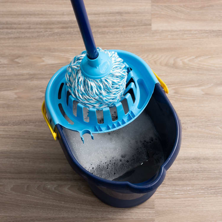 Addis Flash Ultrafibre Micro Mop with Refill Multicoloured 519853 | Sparkling Clean | 100 Percent Microfibre | Ultra Absorbent | Includes 1 Extra Refill | Easy to Change | For All Hard Flooring Types | For Wet Moping and Dry Dusting