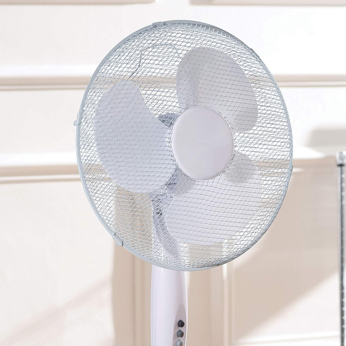 Daewoo Stand Pedestal Fan White 16-Inch COL1065 | 3 Speed Settings | Adjustable Height | Mesh Grill | Oscillating Function | Instant Cool Air | Up and Down Tilt