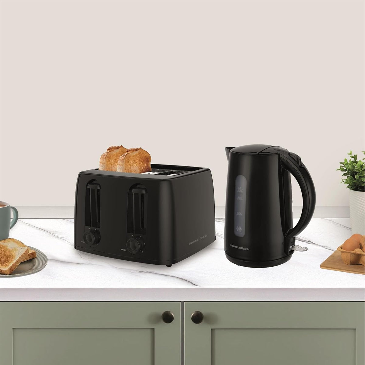 Hamilton Beach Essential Collection Rapid Boil Kettle 1.7Ltr Black HBK1301B | Boil Water Faster with 3kW Concealed Element | Boil Dry Protection | Button Release Lid | Lightweight | Durable Design | Water Indicator Window | User-Friendly