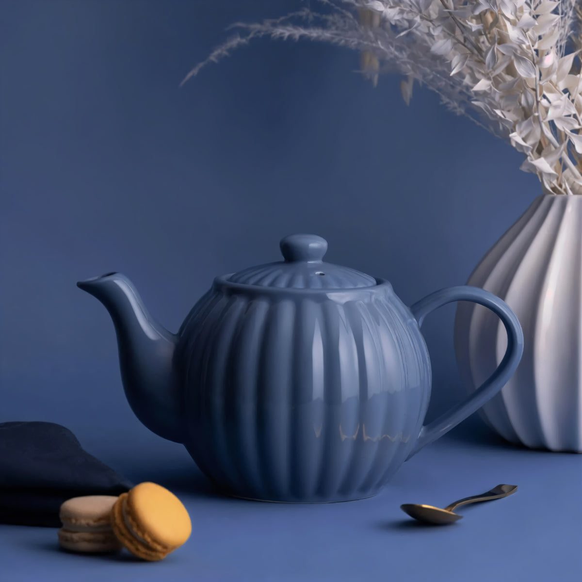 Price and Kensington Luxe 6 Cup Teapot Bluebell 1100ml 56.81 | Dishwasher Safe and Microwave Safe