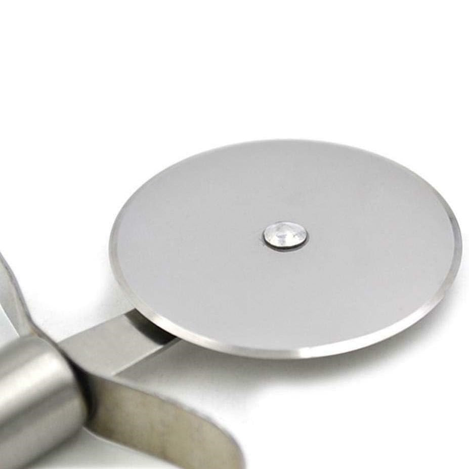 Ashley Housewares Stainless Steel Pizza Cutter Chrome VP112 | Sharp-Durable and Hardwearing | Comfortable Handle | Dishwasher Safe | Pizza Cutting Wheel