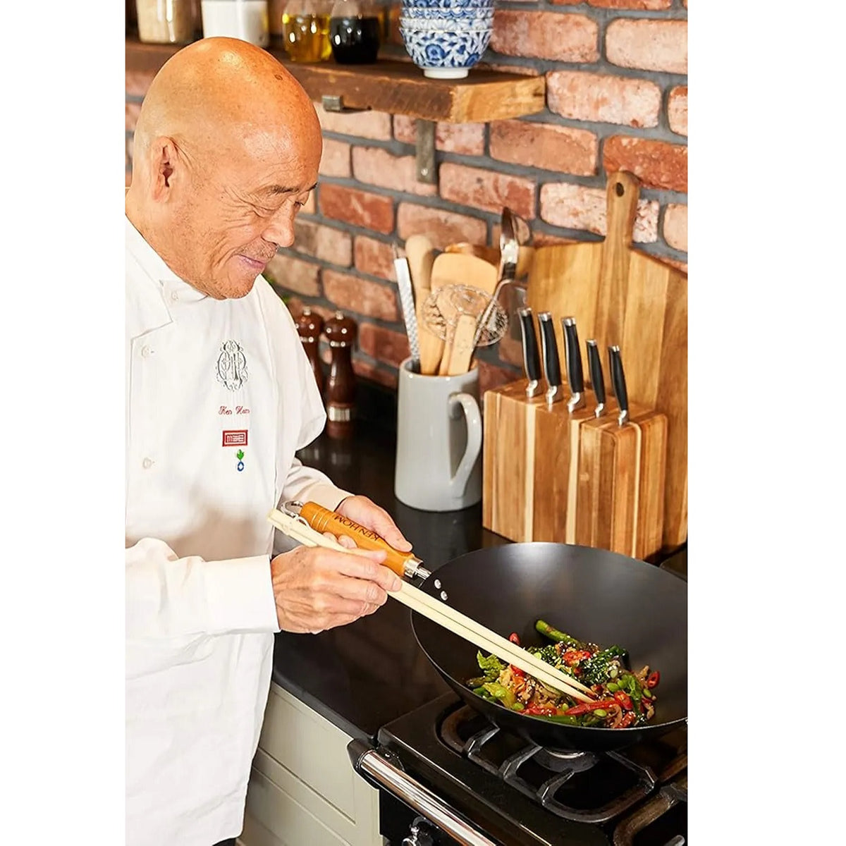 Ken Hom Classic Carbon Steel Wok Black 31cm KH331001 | Non-Stick | Suitable for Gas - Ceramic and Electric Hobs