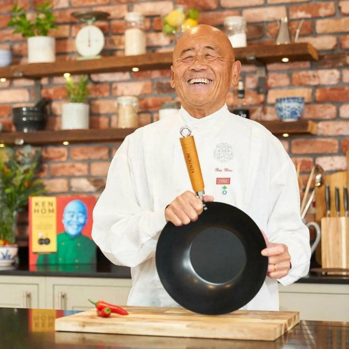 Ken Hom Classic Carbon Steel Wok Black 31cm KH331001 | Non-Stick | Suitable for Gas - Ceramic and Electric Hobs