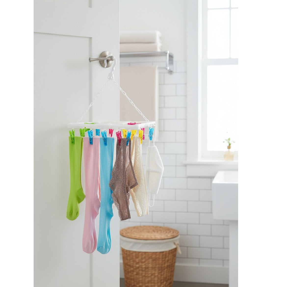 Bettina Foldable Pegs Airer Assorted Colours Pack of 24 B514