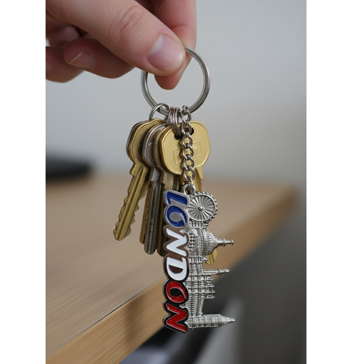 Diamonds Gifts Building with London Metal Keyring Silver MKR06