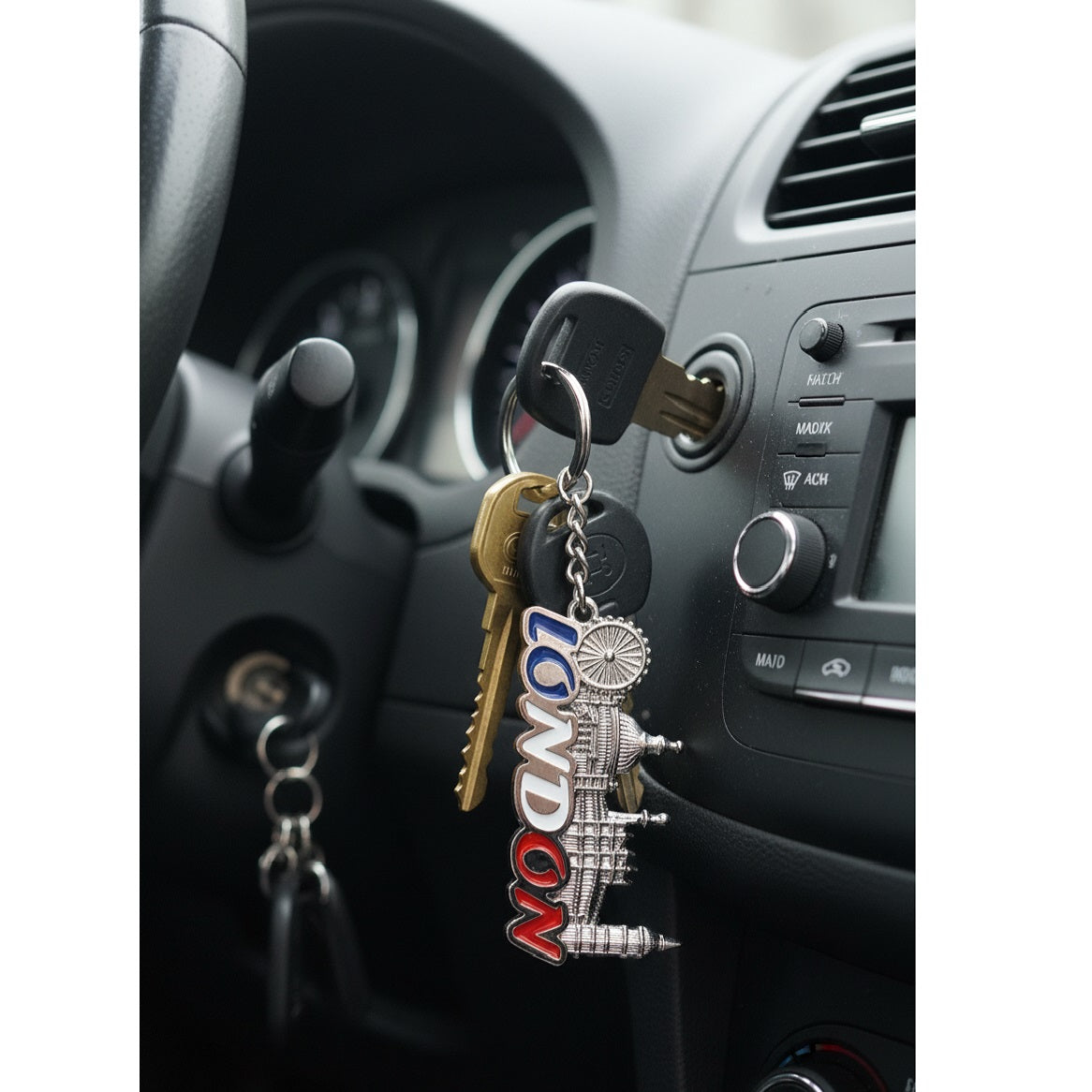 Diamonds Gifts Building with London Metal Keyring Silver MKR06