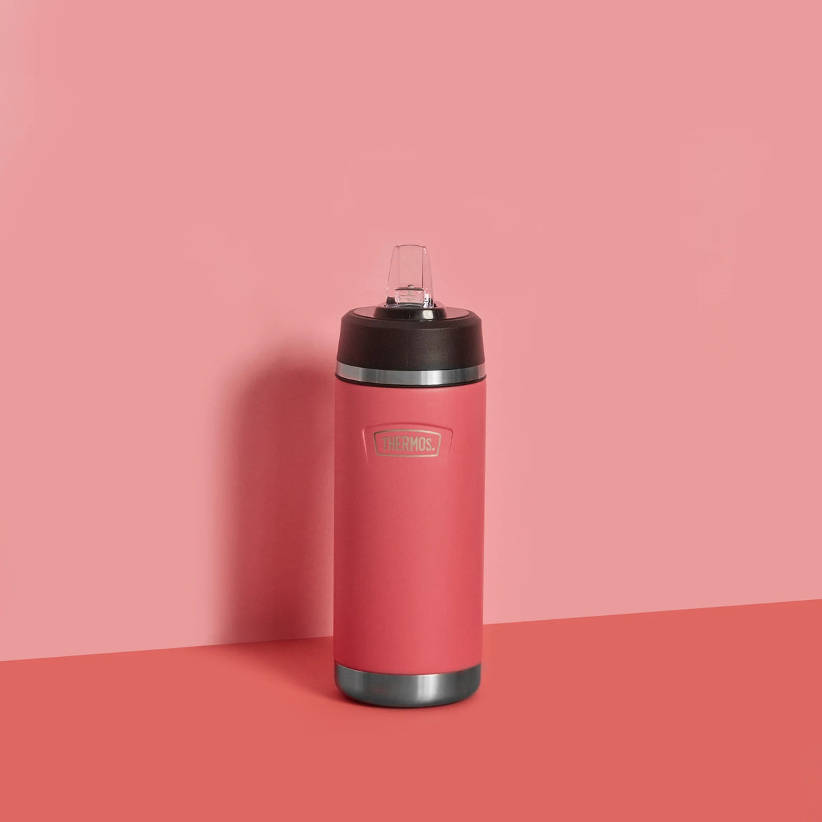 Thermos Icon Series Flip Lid Bottle Coral Bloom 8cm x 8cm x 21cm 530ml 350g 207917 | Vacuum Insulated Stainless Steel Flask | Keeps Drinks Cold for 16Hrs | Durable Leak-Proof Travel Water Bottle | Dishwasher Safe | Flip-up Straw | Non-slip Base | Easy Carry Handle