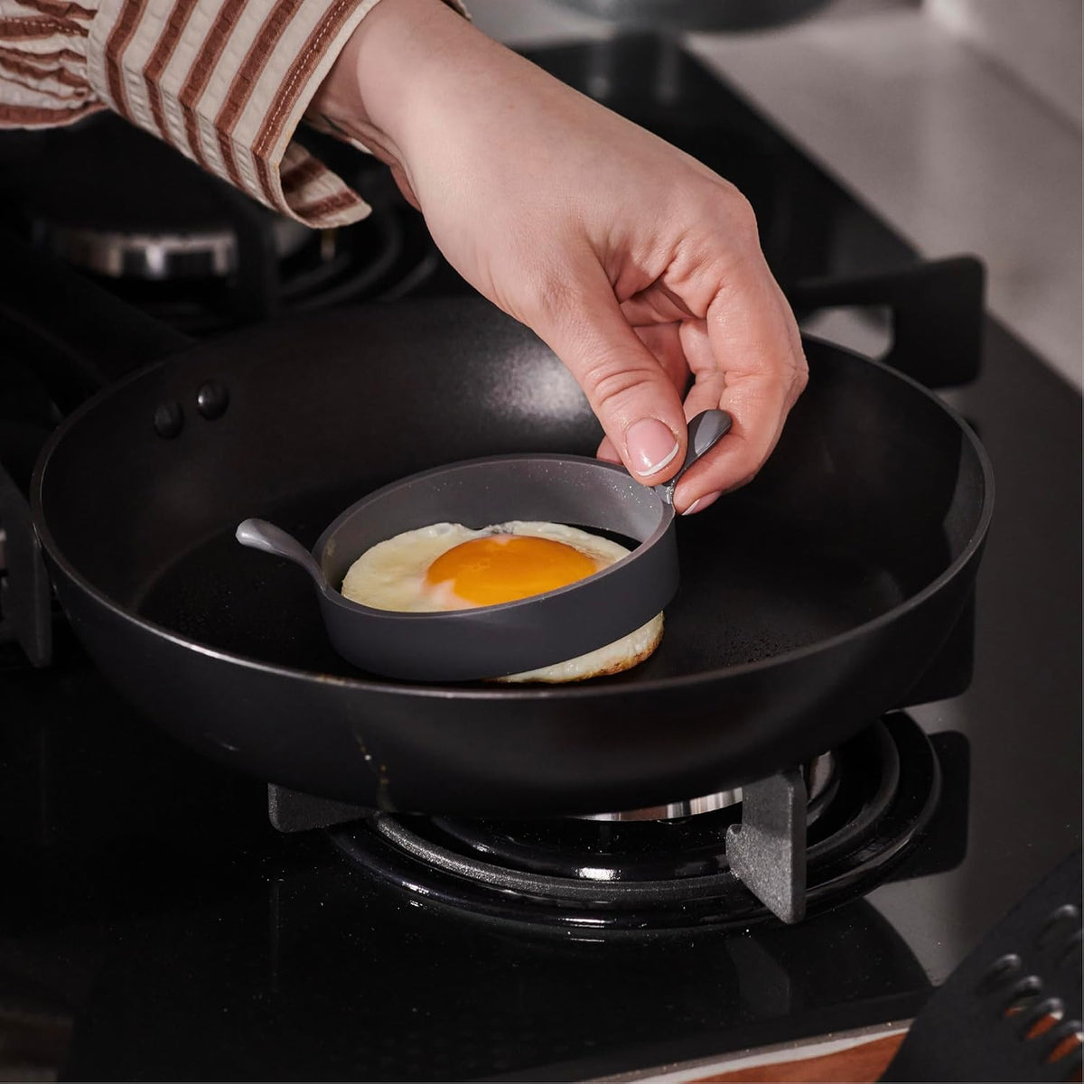 Culinare Silicone Egg Ring Grey 9cm C240801 | Makes Perfectly Shaped Eggs and Pancakes