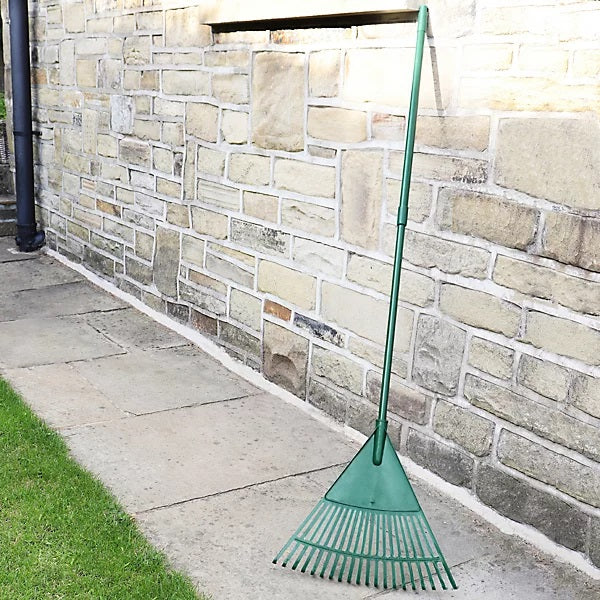 JVL Telescopic Garden Rake Green H108-152cm x W45cm x D4cm 20-062 | Multi-Use Broom and Rake | Telescopic Handle that easily Adjusts | Lightweight and Durable